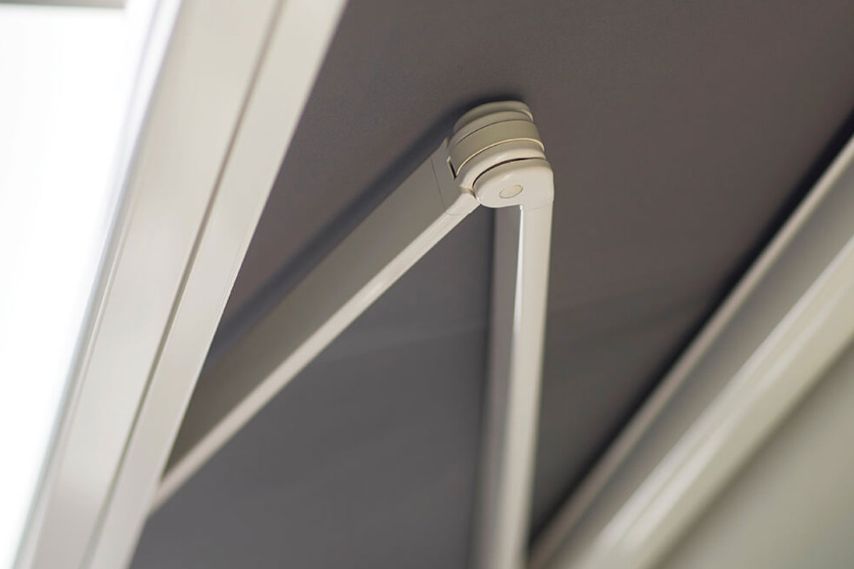 afb01_suneyeXL-knikarmscherm_stylegarden