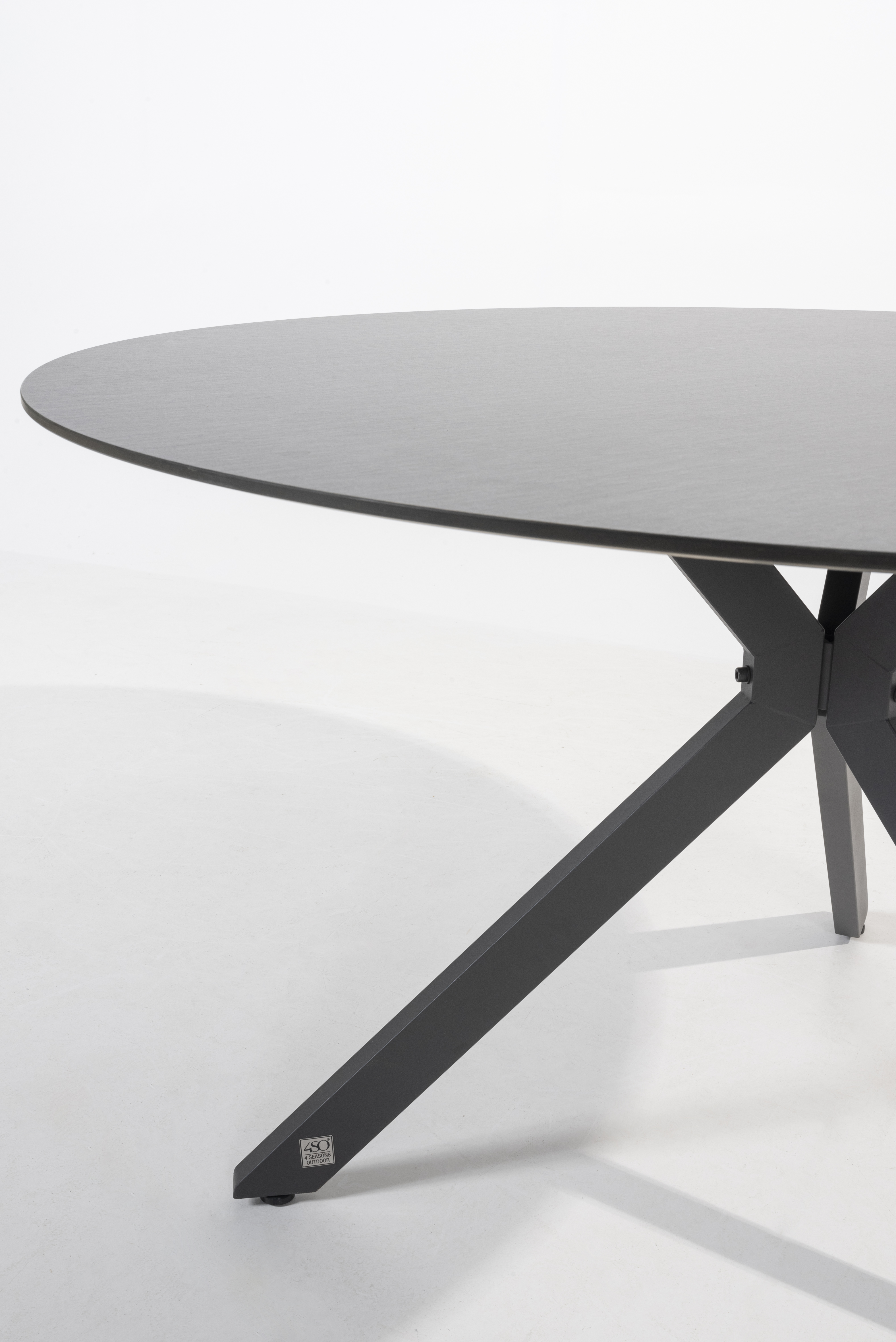 Locarno dining table 130cm HPL Slate anthracite detail _03